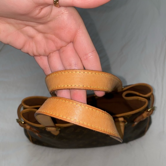 Louis Vuitton Batignolles - Picture 13 of 15